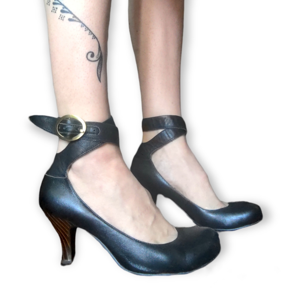 Black leather double ankle strap Jeffrey CAMPBELL Edson heels 7.5